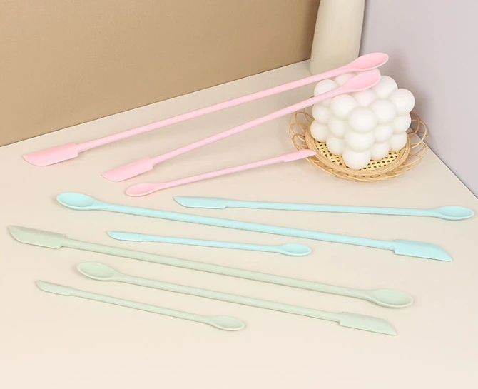 ملعقة سيليكون مقاومة للحرارة ب - مراجعة Quirky Kitchen Gadgets وسعره